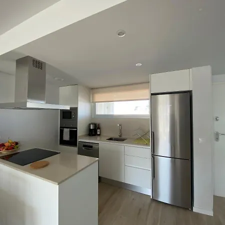 Apartment Near Sea With Mountain View, Marina Real *